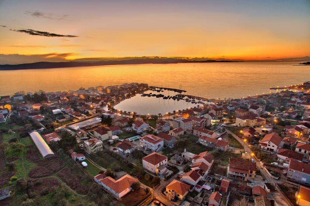 Apartments Dora Bibinje, 30 M From The Sea エクステリア 写真